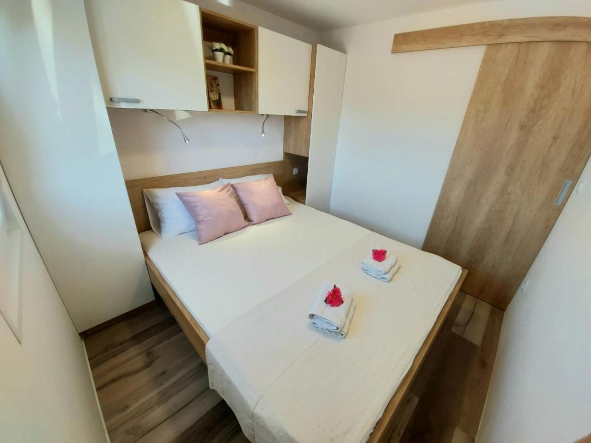 Mobile Homes Charly Тисно Екстер'єр фото